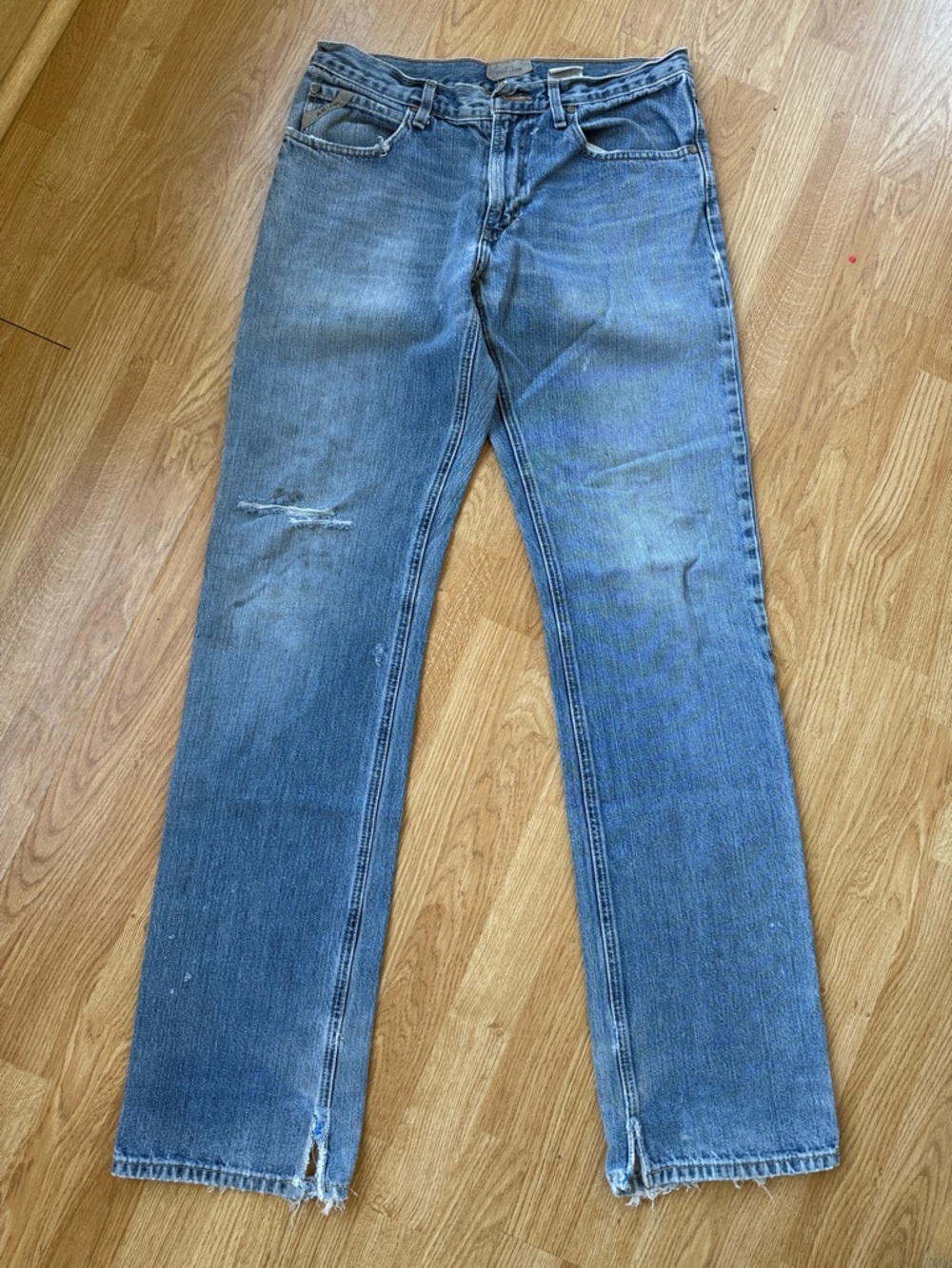 Ariat Men's Bootcut Leg Distressed Blue Jeans
